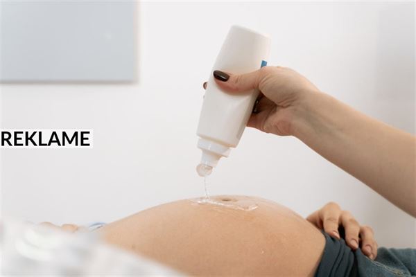 Det forste mode med en lille ny